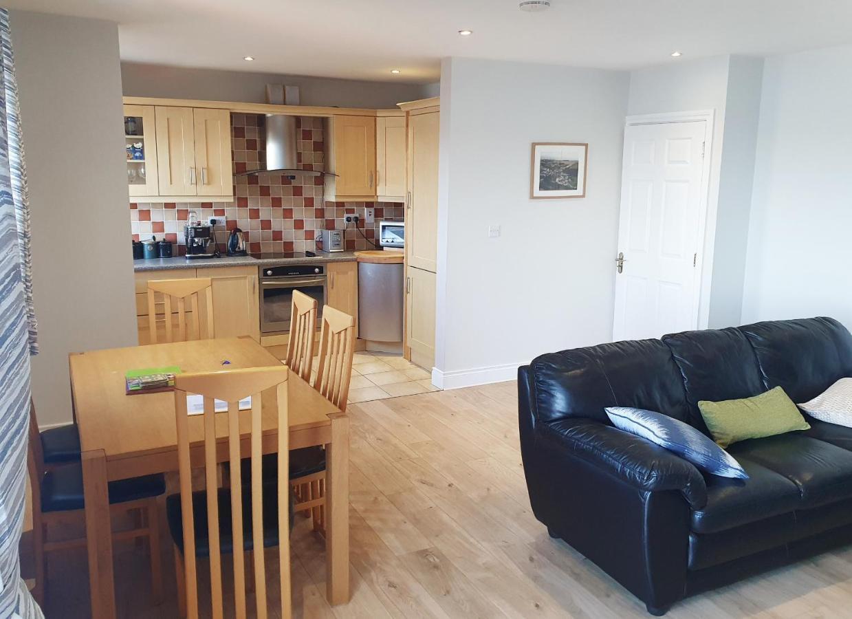 Ballycotton Holiday Apartment No 6 By Trident Holiday Homes Kültér fotó